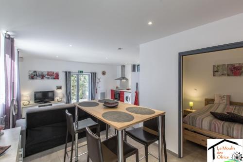 Le Moulin Des Olirics