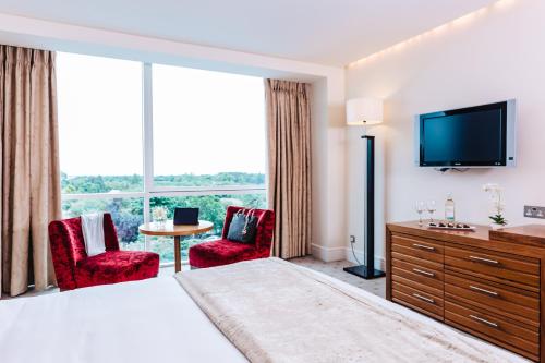 Hodson Bay Hotel