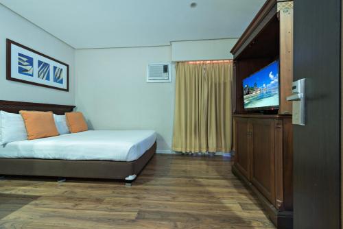 Court Meridian Hotel & Suites