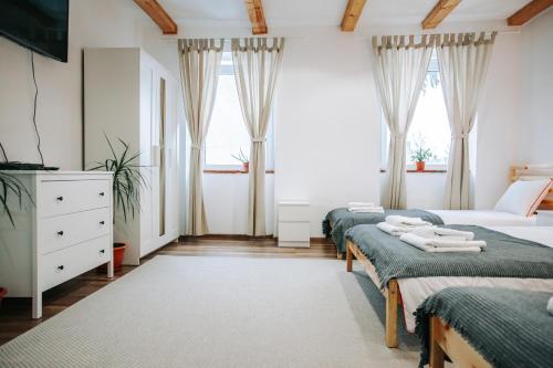 Kali Host Home Away From Home