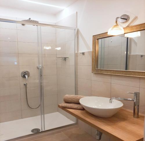 La Piccola Perla Rooms