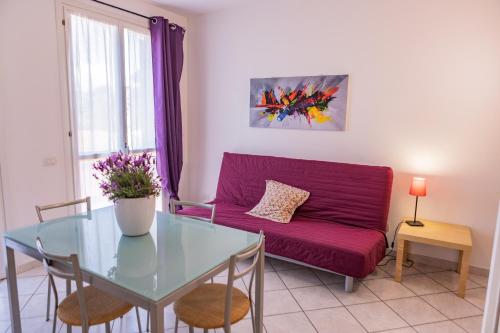 Baia Blu RTA Residence