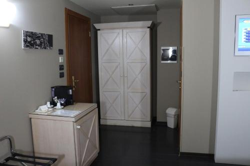 Garibaldi Hotel & Restaurant