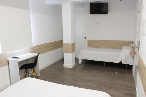 Deluxe Hostels & Suites