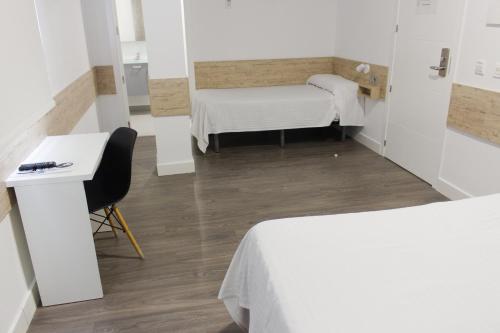 Deluxe Hostels & Suites