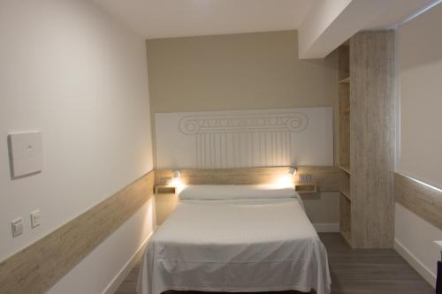 Deluxe Hostels & Suites