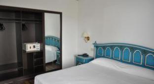 Hotel Roger De Flor By Seleqtta