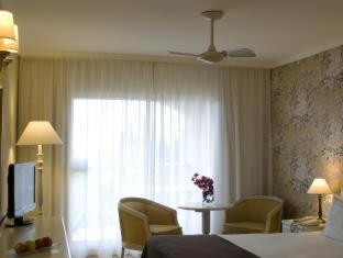 Pestana Village Garden Hotel