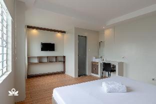 V Plaza Manila by ZEN Rooms