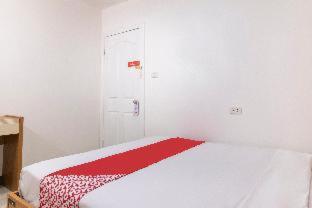 Lucky Hotel by OYO Rooms