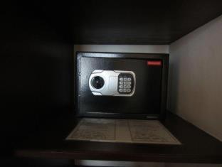 Herald Suites Solana