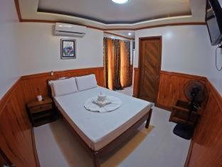 Garnet Hotel