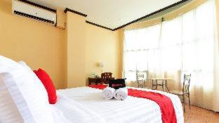 Hotel La Rica by RedDoorz