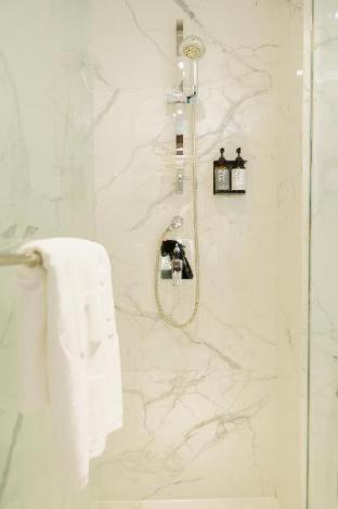 Picasso Boutique Serviced Residences