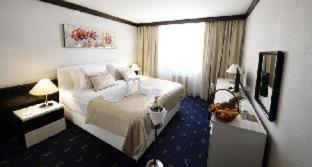 Hotel Holiday
