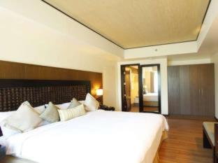 Widus Hotel and Casino Clark