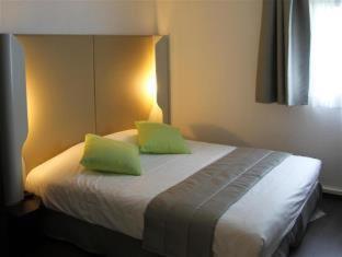 Mandarina Hotel Airport