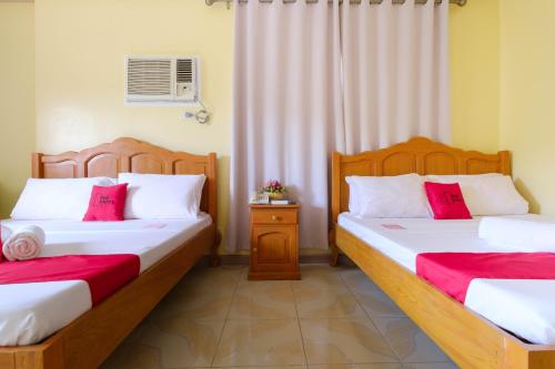 Rodolfo Royale Hotel by RedDoorz