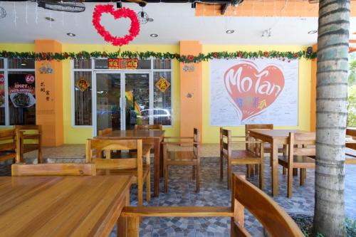 Rodolfo Royale Hotel by RedDoorz