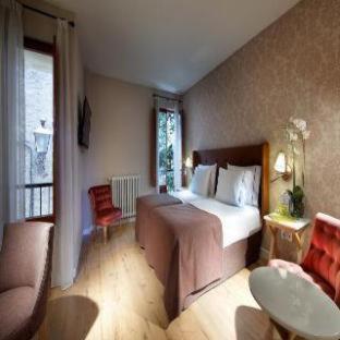 Exe Casa de Los Linajes