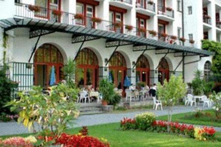 Funny-Farm Backpackers Hotel