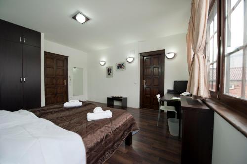 Hotel Theatre