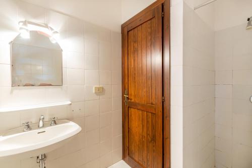 Costa Paradiso Resort