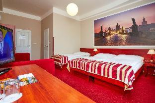 Metropolitan Old Town hotel