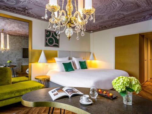 Le Louis Versailles Château Hotel - MGallery