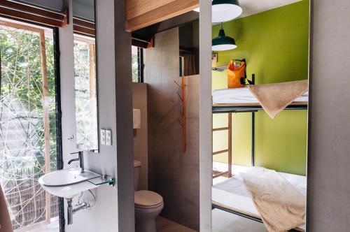 Spin Designer Hostel