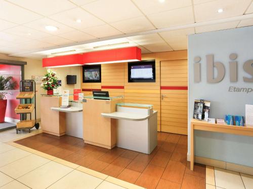 Hôtel ibis Étampes