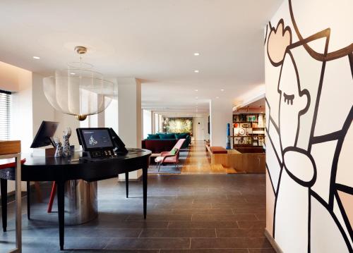 CitizenM Amsterdam Amstel Hotel