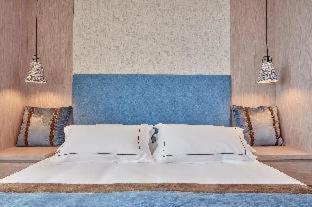 Amada Colossos Resort