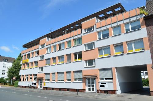 Hostel-Hamm by Geronimo