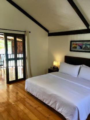 Pyramid Beach Resort