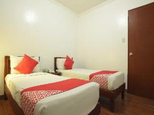 RedDoorz Plus @ Balai Sofia Bed & Breakfast Batangas
