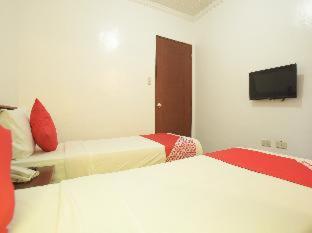RedDoorz Plus @ Balai Sofia Bed & Breakfast Batangas