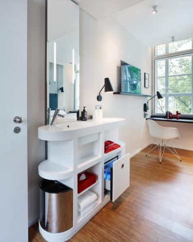 citizenM Amsterdam Amstel Hotel