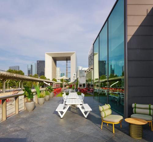 CitizenM Paris La Defense Hotel