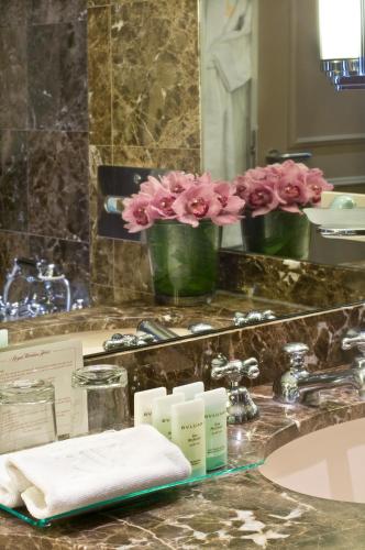 Warwick Grand-Place Brussels