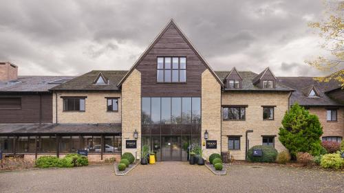 voco Oxford Spires