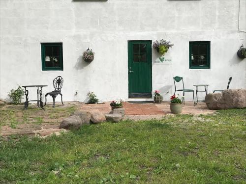 The Old Hen-House