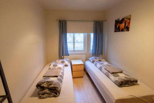 Hvammur 2 Guesthouse Red House