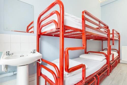 Astor Victoria Hostel