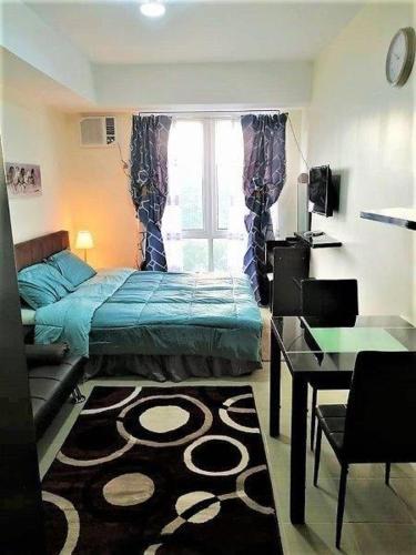 Studio Condominium - Short and Long Term Staycation