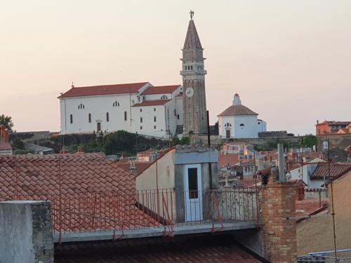 Apartments Lara Piran