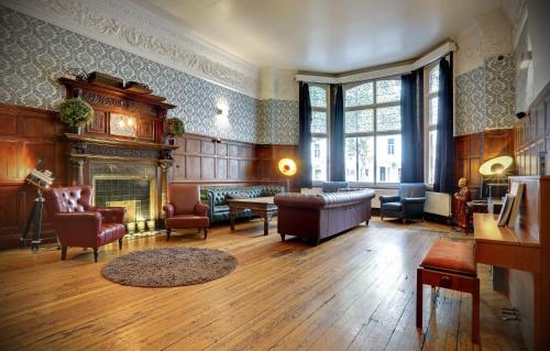 Astor Hyde Park Hostel