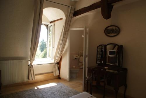 Chateau De Vaugrignon