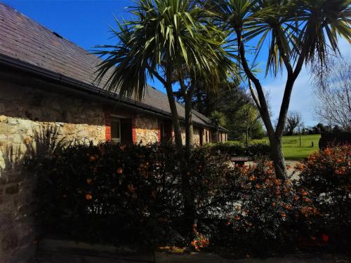 Moneylands Farm