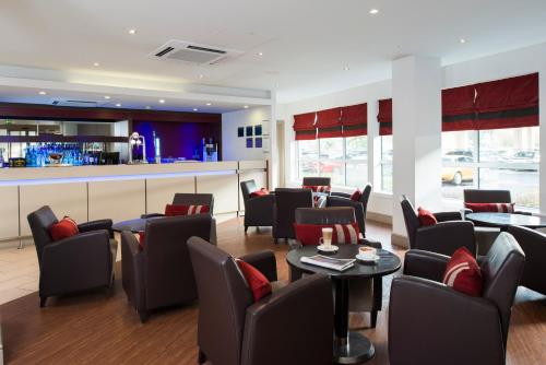Holiday Inn Express Glasgow Airport